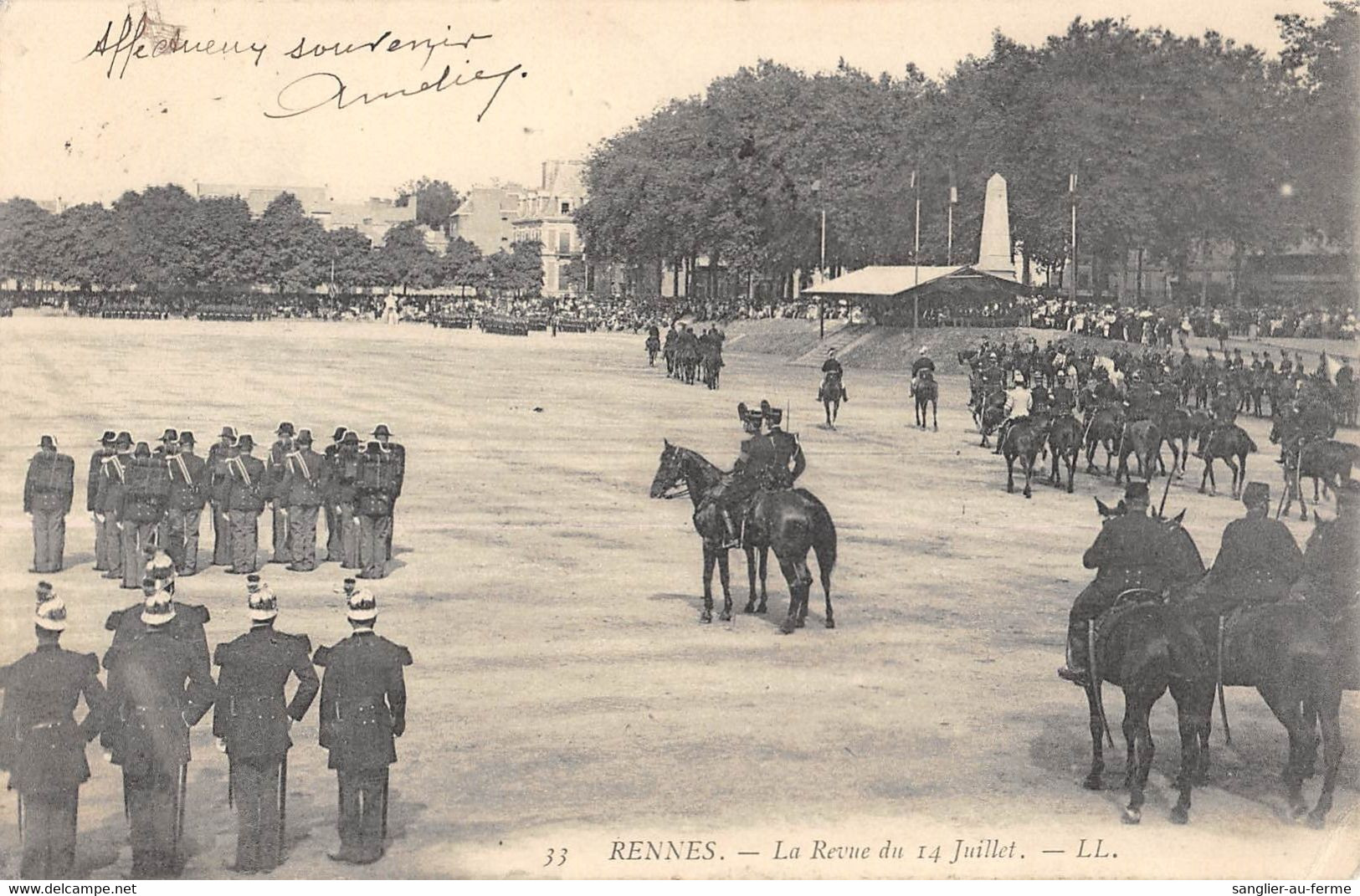 CPA 35 RENNES LA REVUE DU 14 JUILLET - Rennes