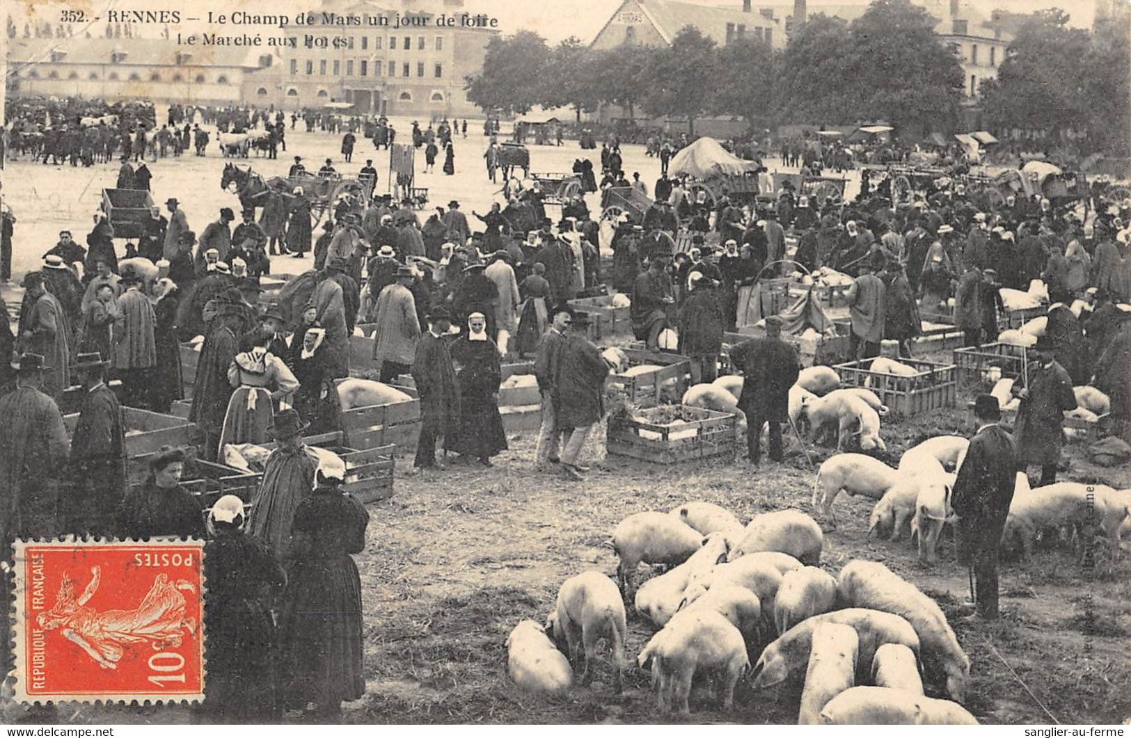 CPA 35 RENNES LE CHAMP DE MARS UN JOUR DE FOIRE LE MARCHE AUX PORCS - Rennes