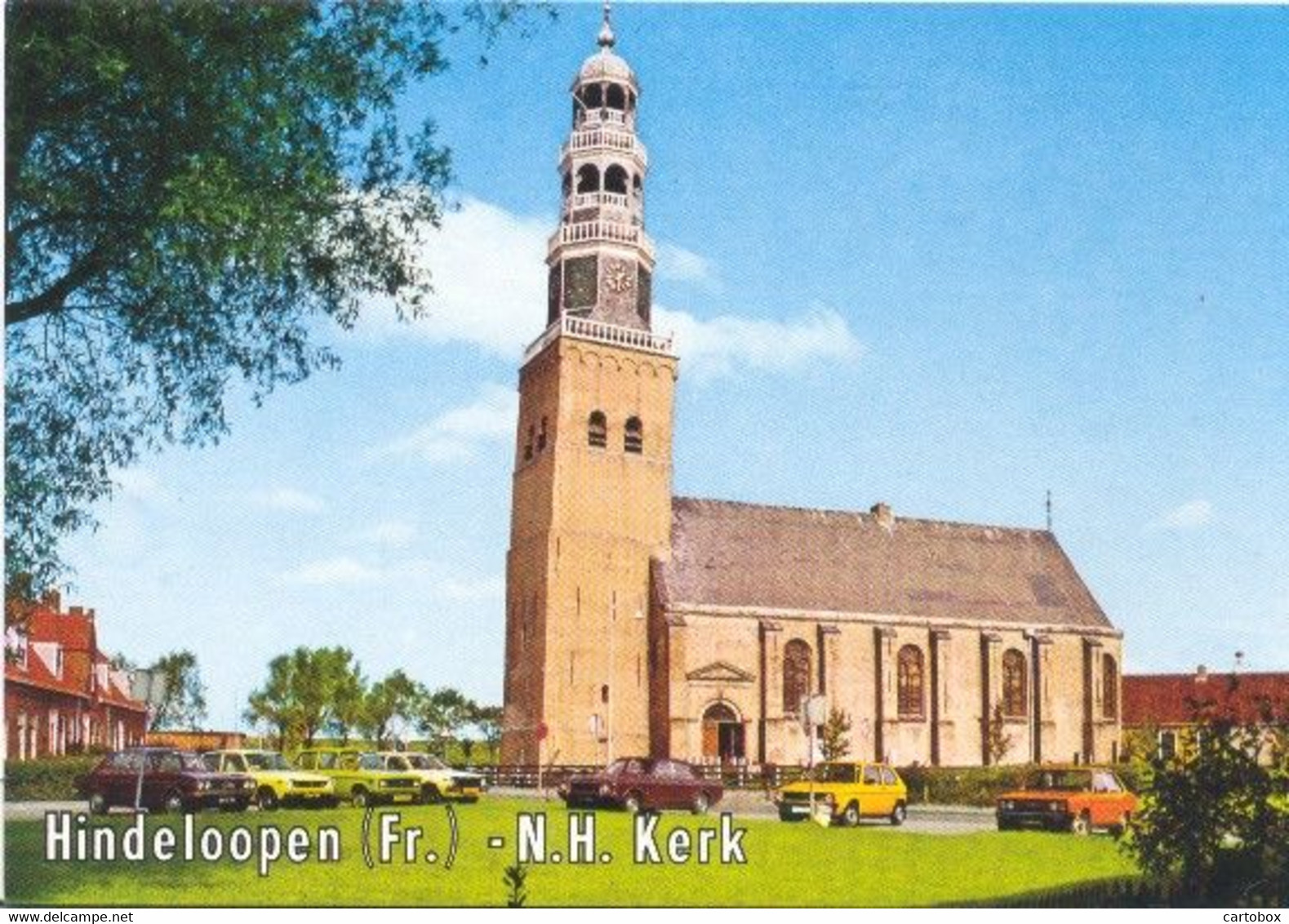 Hindeloopen, NH Kerk     (Een Raster Op De Kaart Is Veroorzaakt Door Het Scannen) Met Klassieke Auto's - Hindeloopen