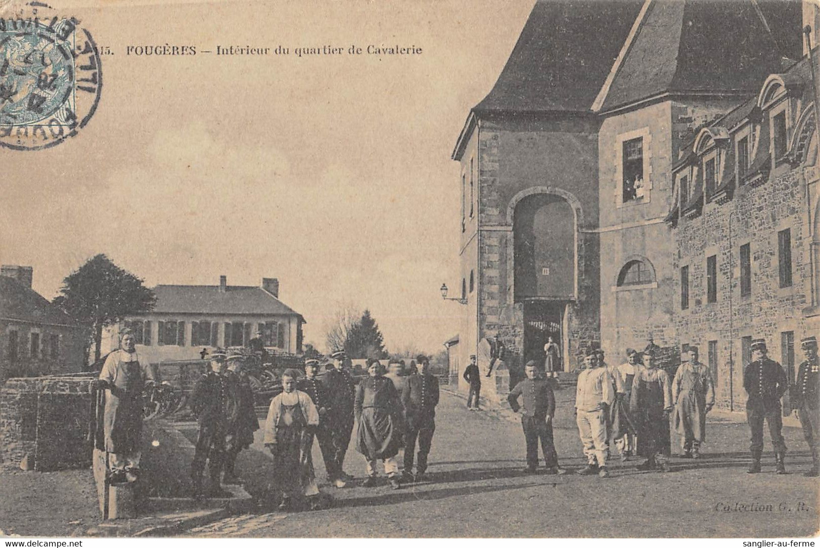 CPA 35 FOUGERES INTERIEUR DU QUARTIER DE CAVALERIE - Autres & Non Classés