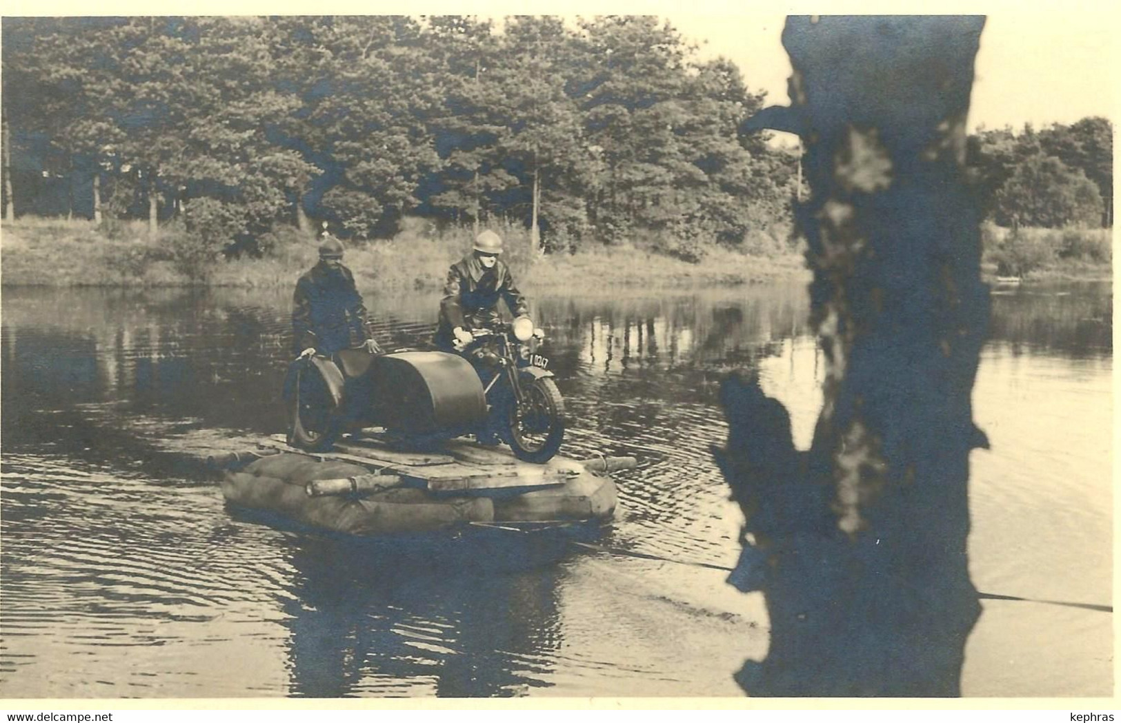 Superbe Carte Photo - ARMEE BELGE - MOTO + SIDE CAR - Franchissement D'une Ligne D'eau - BRASSCHAET - Motos