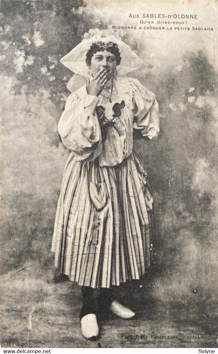 Les Sables D’olonne - Jeune Femme Sablaise Du Pays En Coiffe Et Costume - Sables D'Olonne