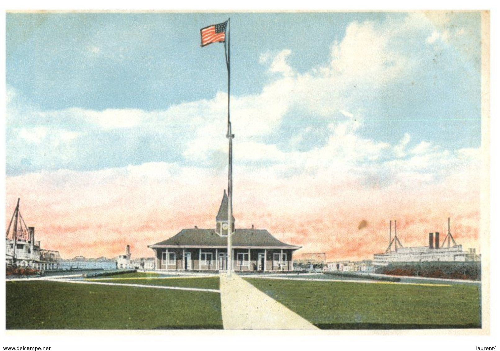 (SS 27) Very Old - USA - Newport Rhode Island - Government Landing Station - Newport