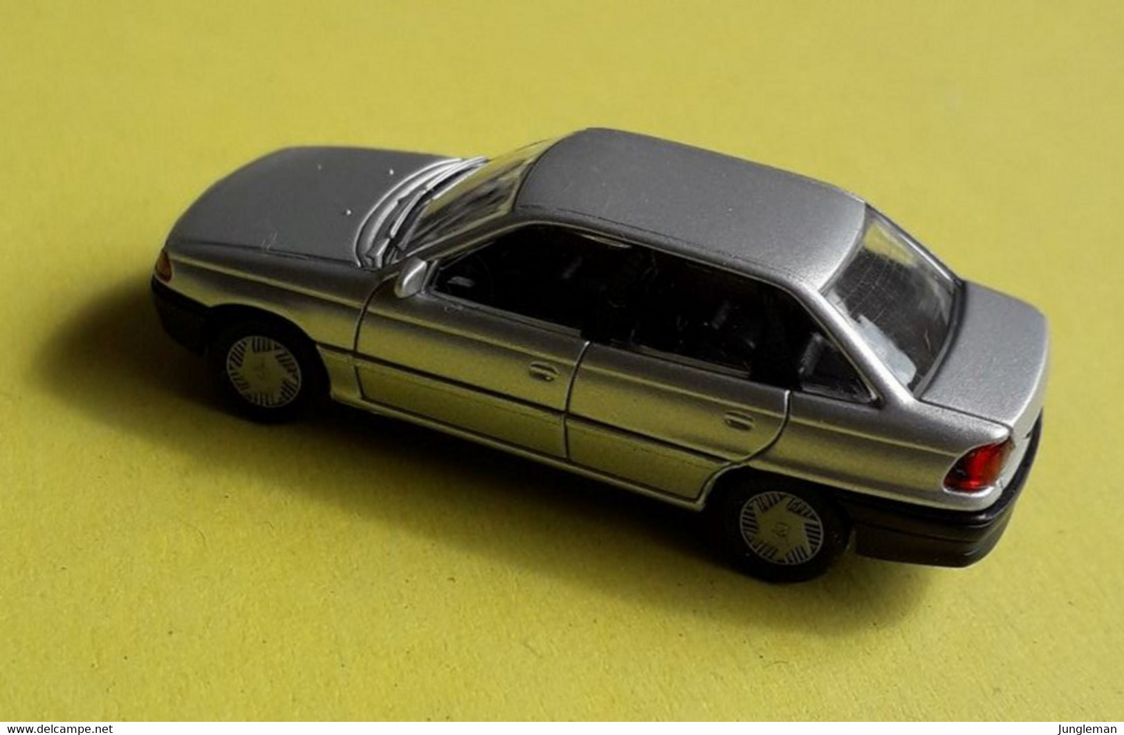 Voiture Miniature Opel Astra - HO 1:87 - Rietze Auto Modelle - Livrée Dans Sa Boite D'origine - Echelle 1:87