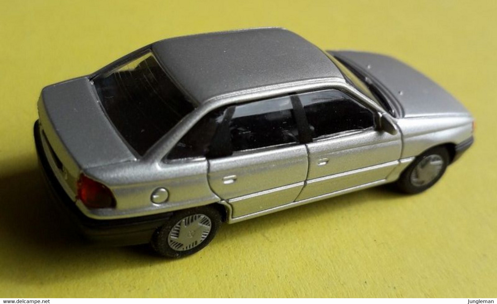 Voiture miniature Opel Astra - HO 1:87 - Rietze Auto Modelle - Livrée dans sa boite d'origine