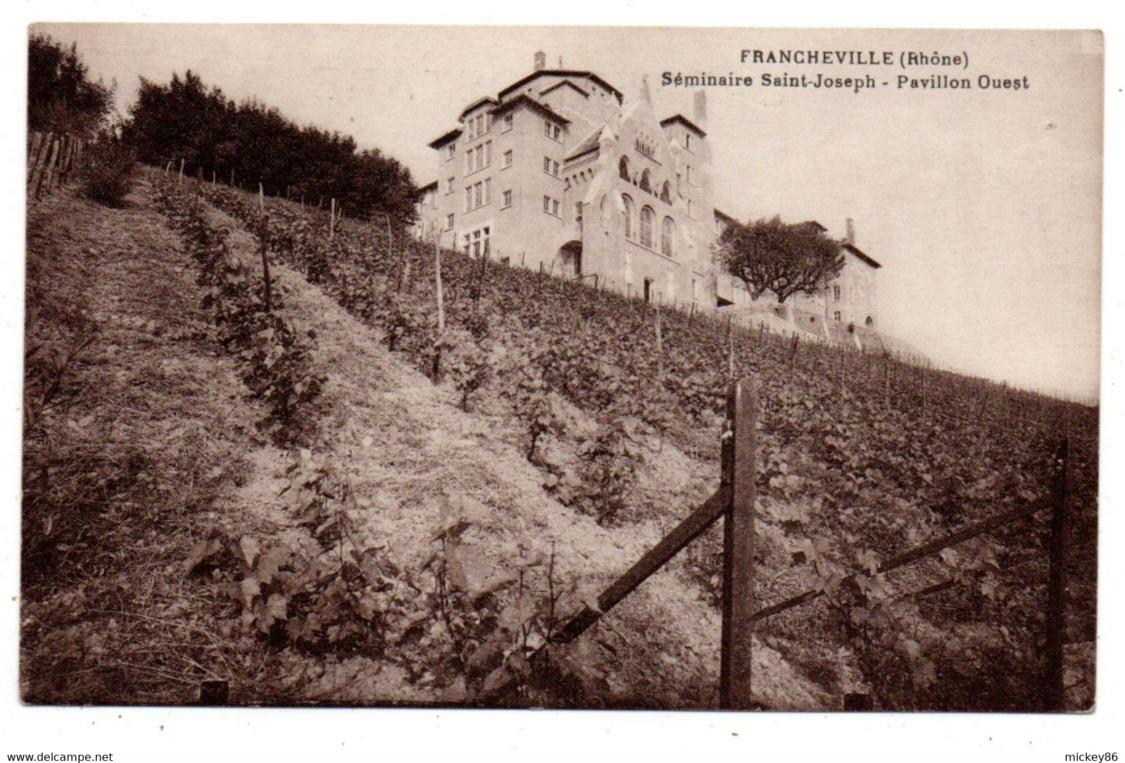 FRANCHEVILLE  -- Séminaire Saint Joseph, Pavillon Ouest ...........à Saisir - Anse