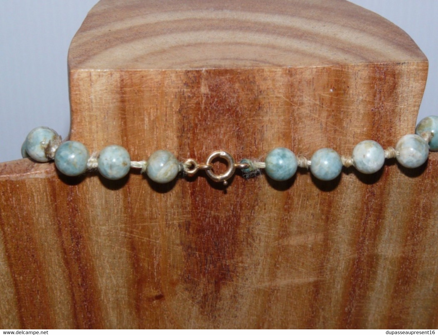 ANCIEN COLLIER PERLES JADEITE FERMOIR OR 18 CARATS 18K TETE D'AIGLE JADE - Necklaces/Chains
