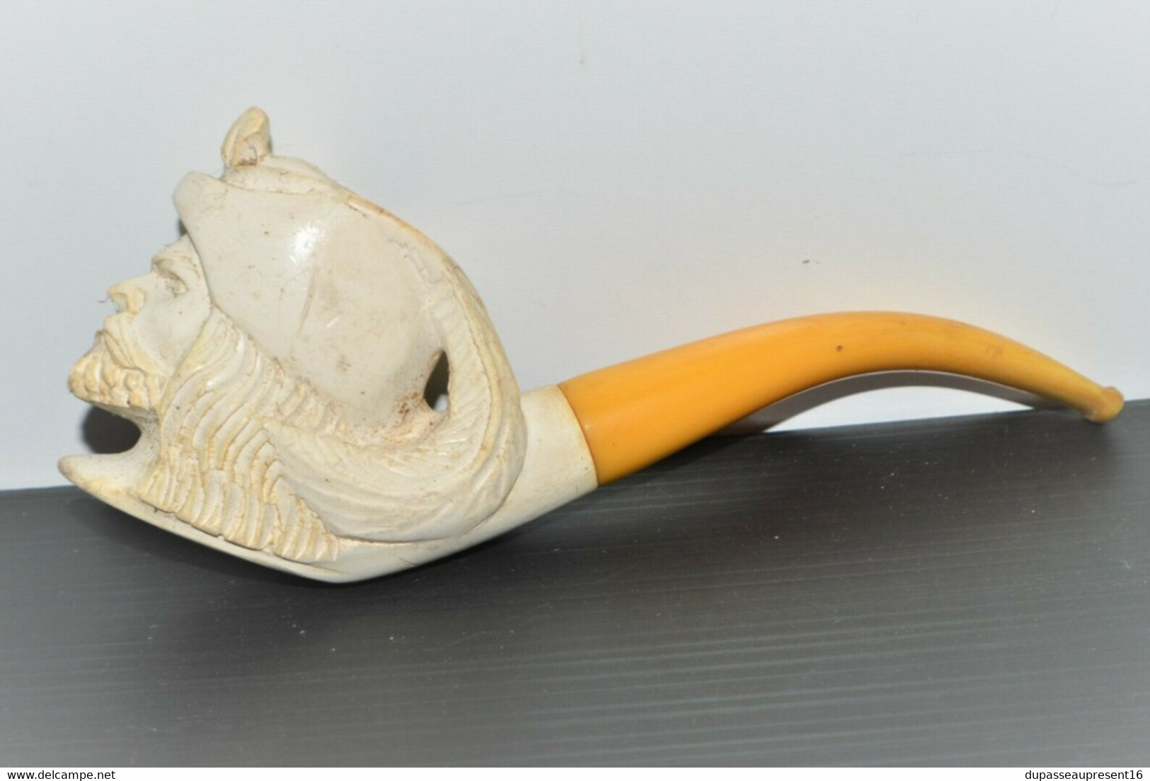 PIPE ANCIENNE TETE MAHARADJA en ECUME Objet du fumeur de collection VITRINE