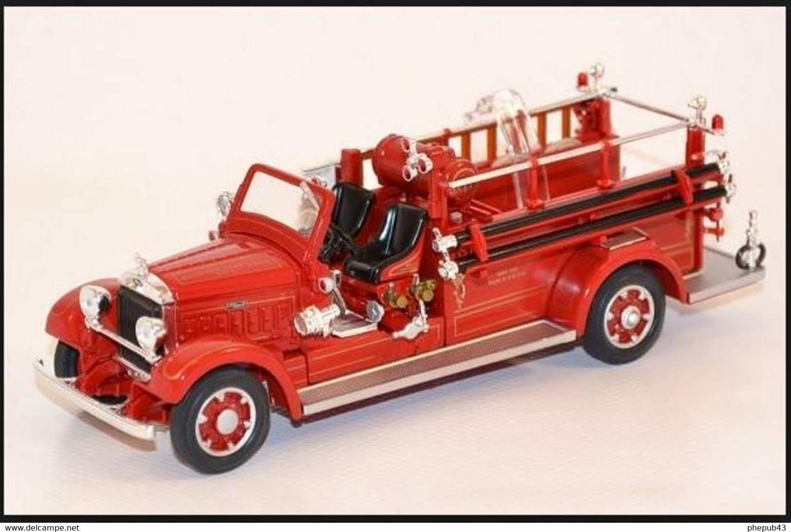 Mack Type 75 BX - Rouge - Fire 1935 - Yat Ming - Yat Ming