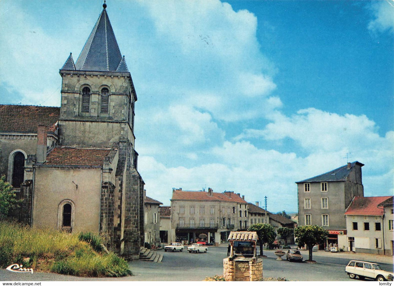 87 Oradour Sur Vayres Place De L' Eglise Voiture Auto Citroen Ami Peugeot 404 504 - Oradour Sur Vayres