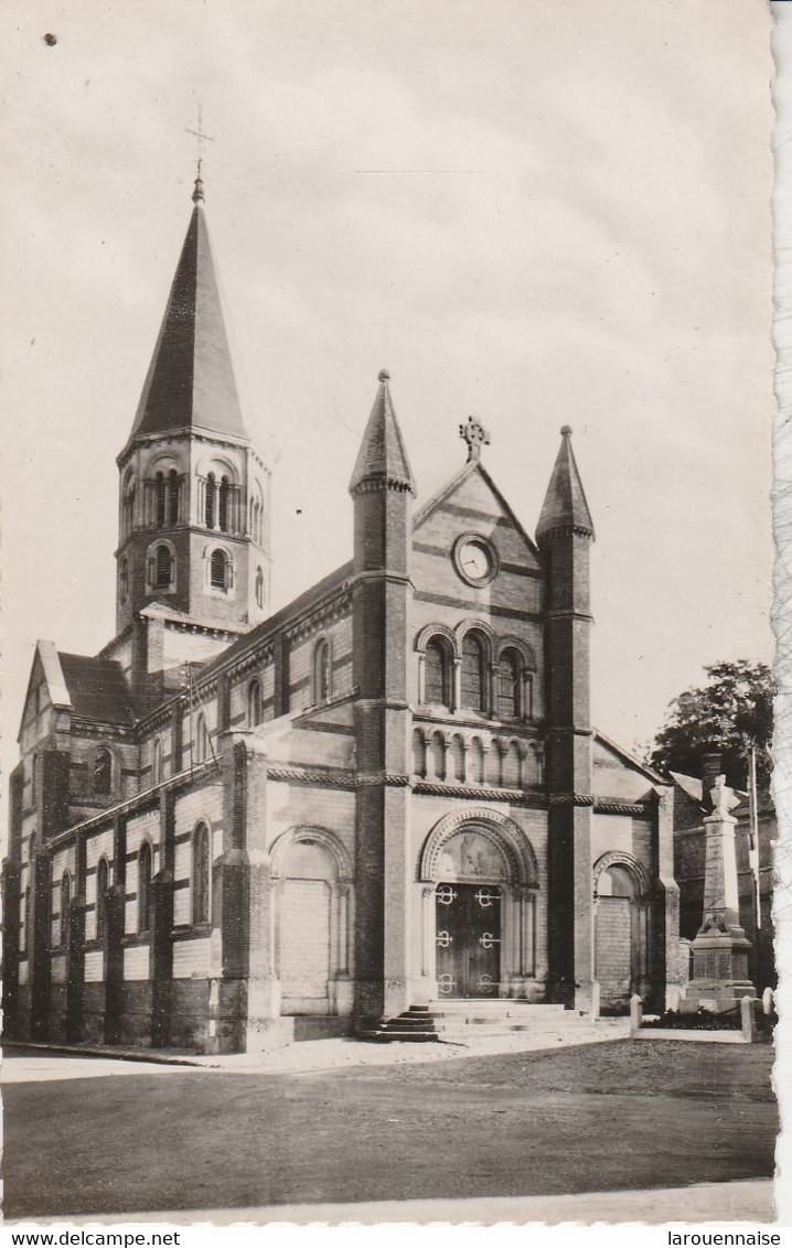 76 - BELLENCOMBRE - L' Eglise Et Le Monument - Bellencombre