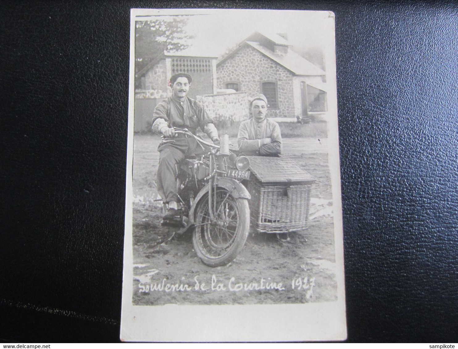 E- Carte Postale Side-car Souvenir De La Courtine 1927 - Moto