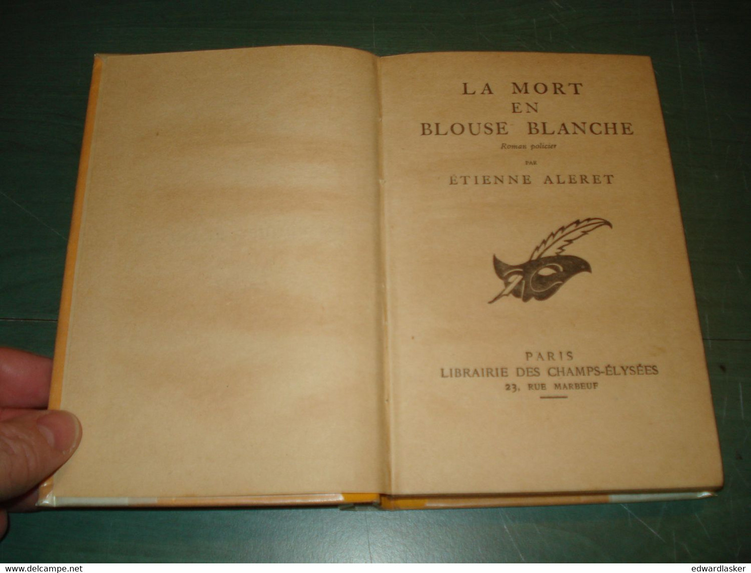 LE MASQUE N°210 : La Mort En Blouse Blanche - E. Aleret - Cartonné Sans Jaquette - Le Masque