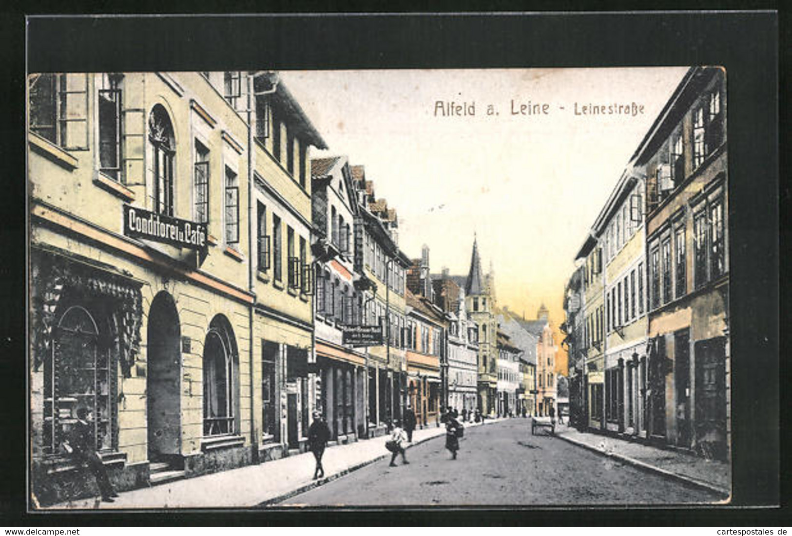 AK Alfeld A. Leine, Leinestrasse Mit Konditorei U. Café Und Geschäften - Alfeld