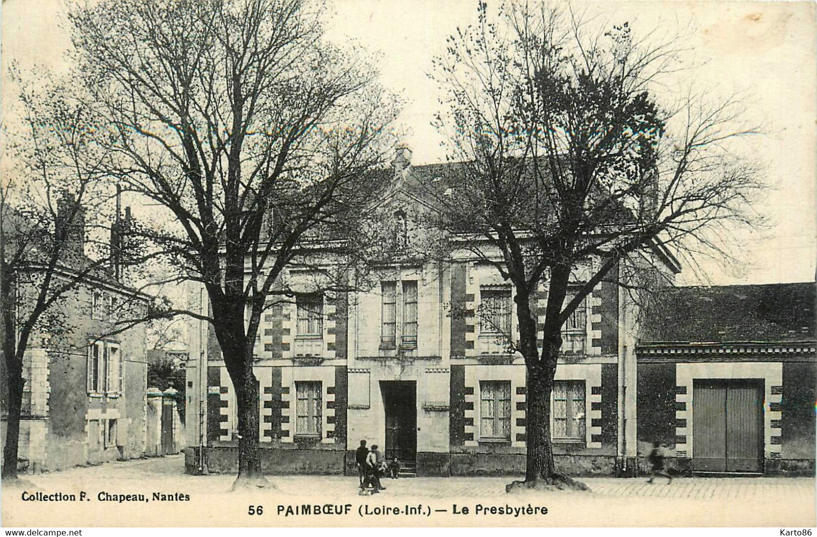 Paimboeuf * Place Et Vue Sur Le Presbytère - Paimboeuf