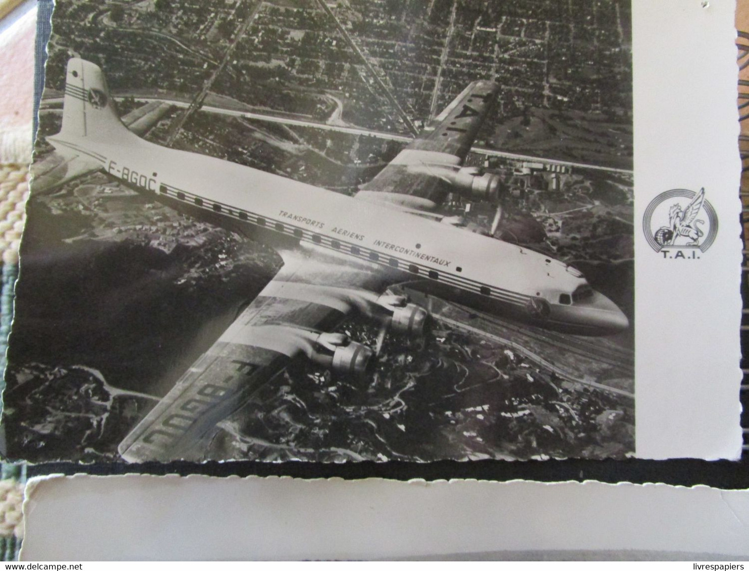 Aviation Lot 2 Cartes Photos  T A I   DC 6 Compagnie Aerienne - 1946-....: Ere Moderne