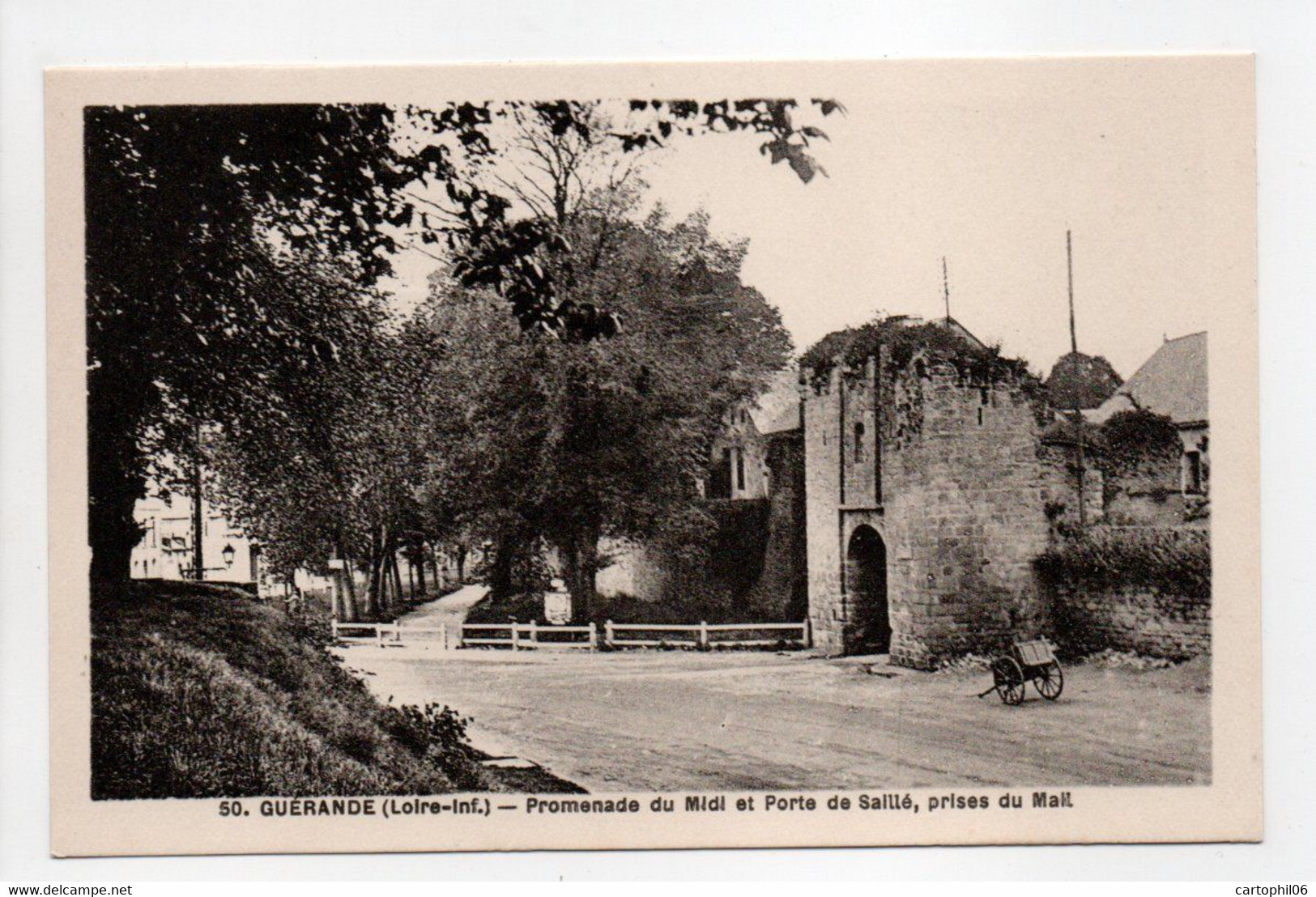 - CPA GUÉRANDE (44) - Promenade Du Midi Et Porte De Saillé, Prises Du Mail - Edition Chapeau N° 50 - - Guérande