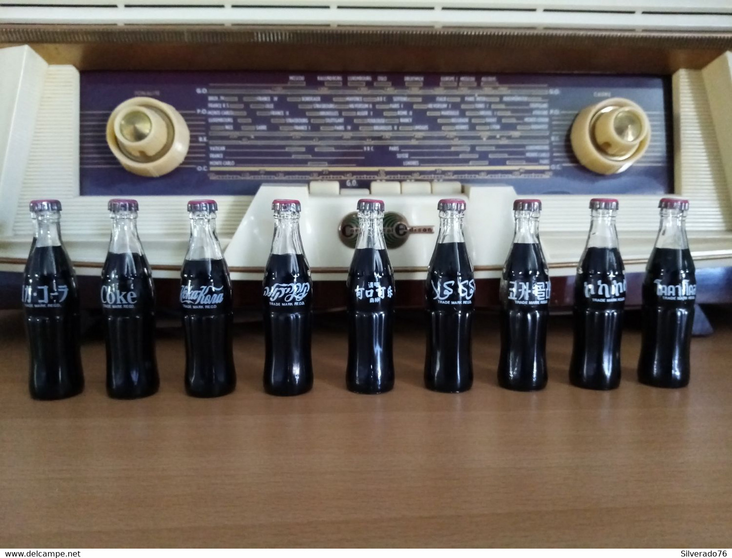 9 Mini Bouteilles Coca Cola Années 70 - Flessen