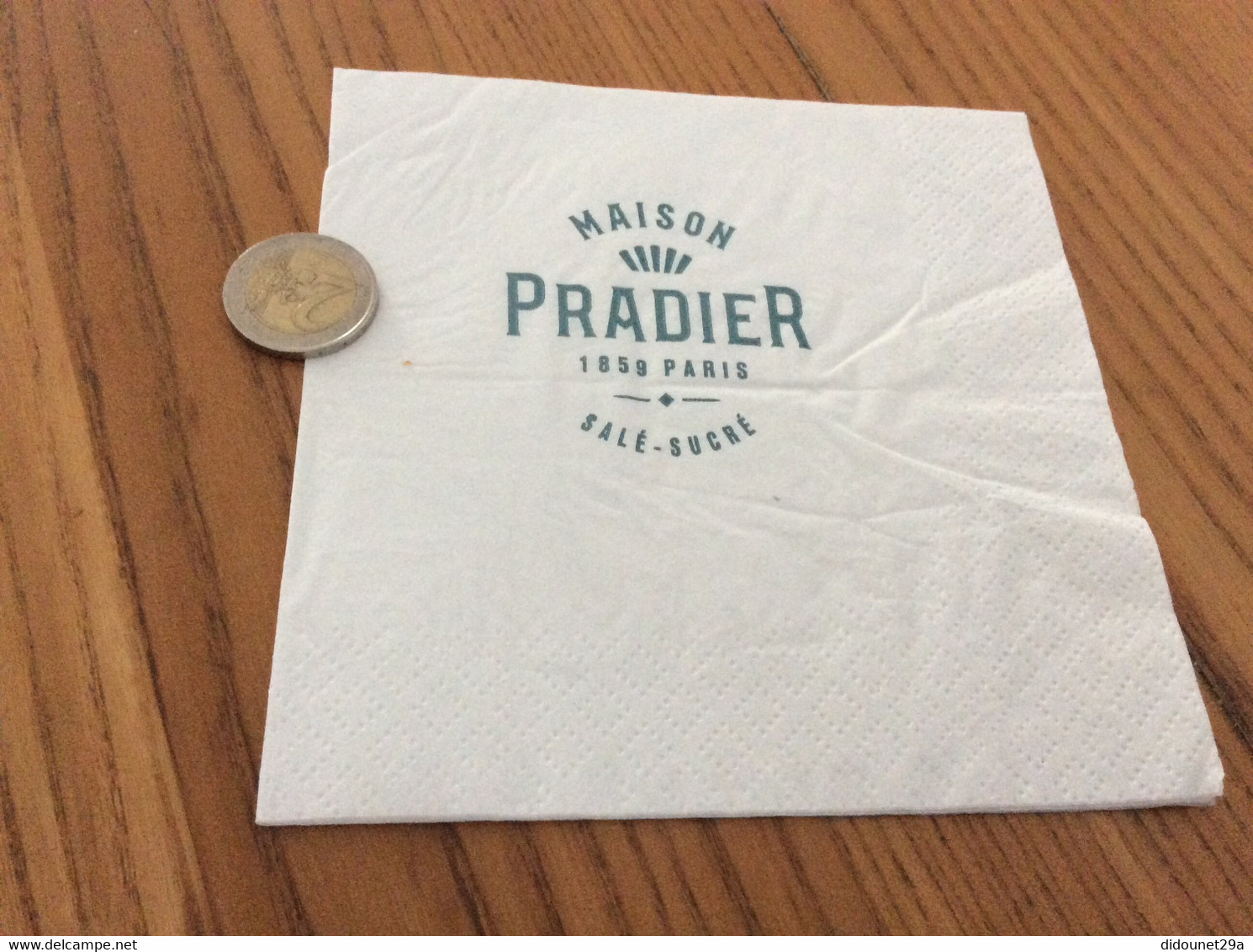 Serviette Papier "MAISON PRADIER 1859 PARIS" Pliée - Company Logo Napkins