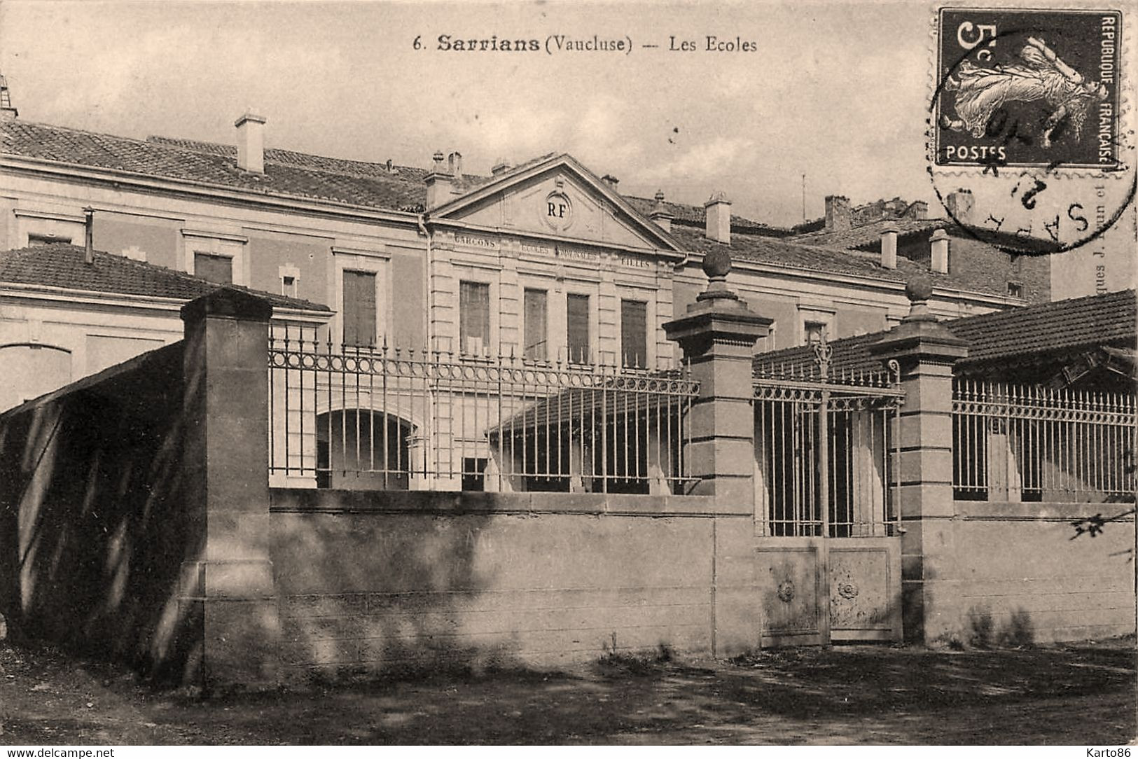 Sarrians * Vue Sur Les écoles * école - Sarrians