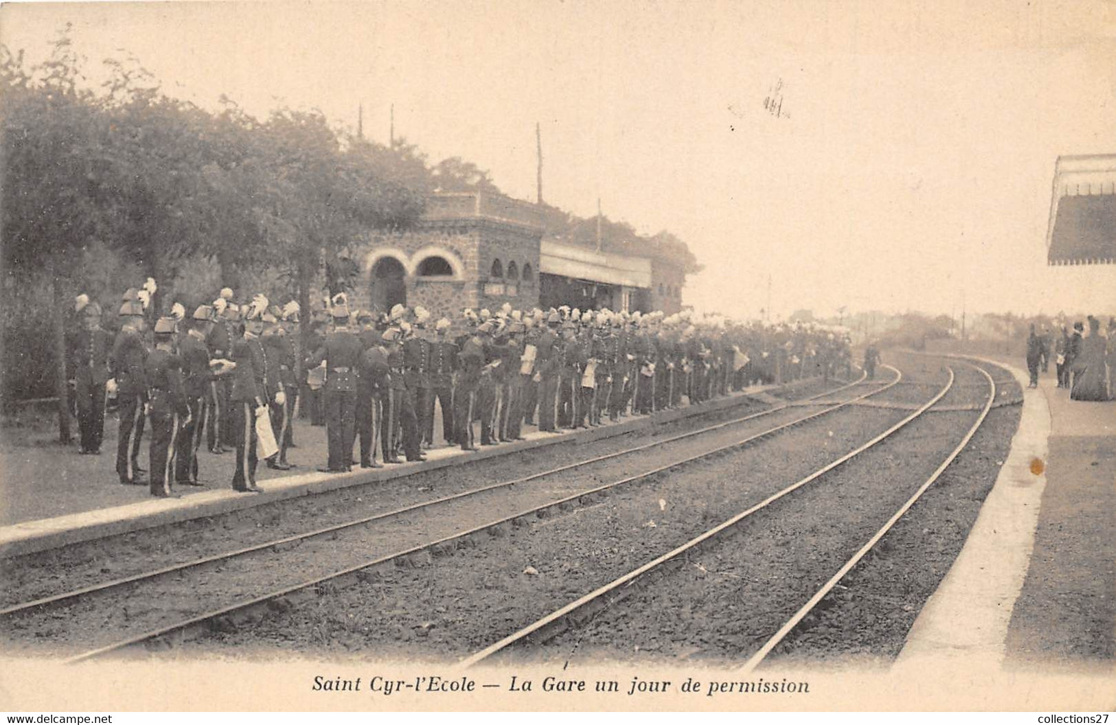 78-SAINT-CYR-L'ECOLE- LA GARE UN JOUR DE PERMISSION - St. Cyr L'Ecole