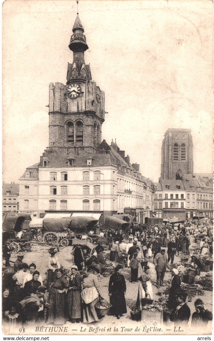 FR62 BETHUNE - LL 95 - Beffroi Et Tour De L'église - Jour De Marché - Animée - Bethune