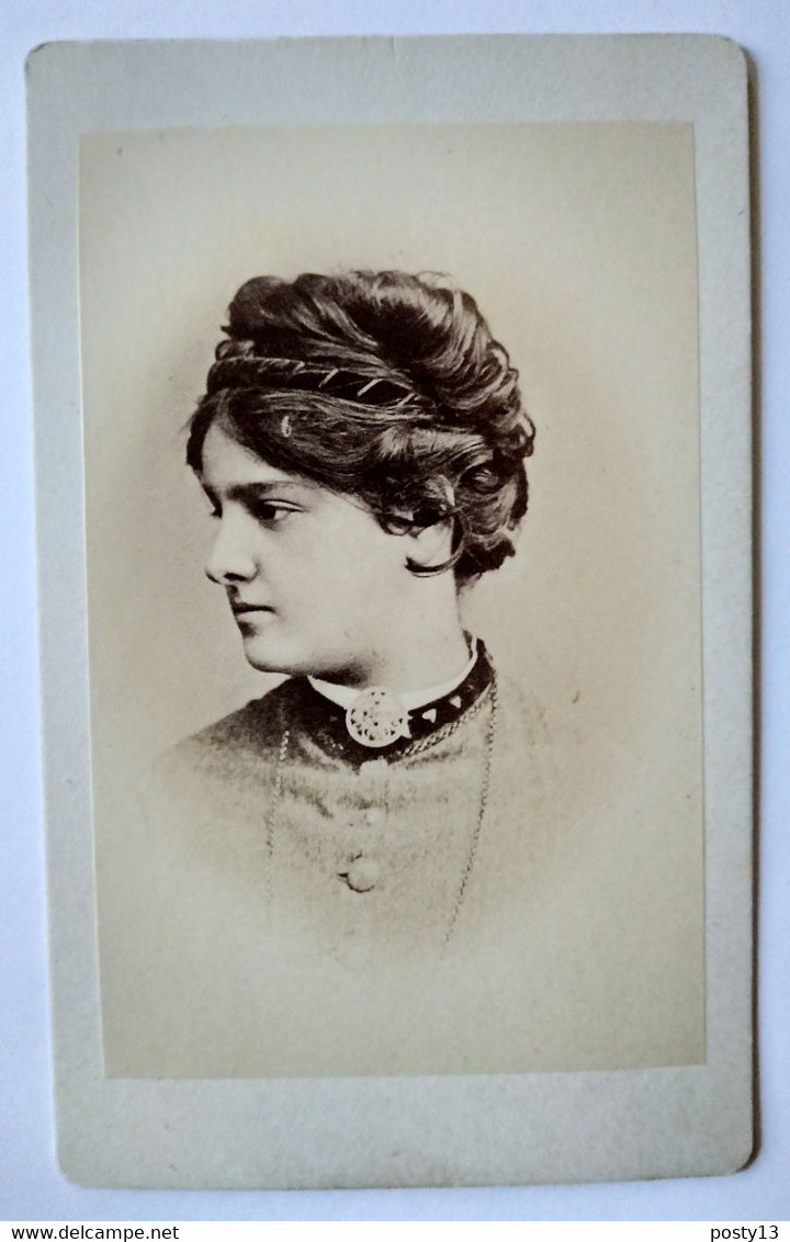 Photographie CDV - Beau Portrait Jeune Femme De Profil - Coiffure à Voir ! Dos Muet - TBE - Alte (vor 1900)
