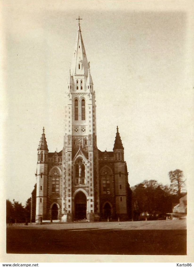 Orvault * Place Et église Du Village * Photo Ancienne - Orvault