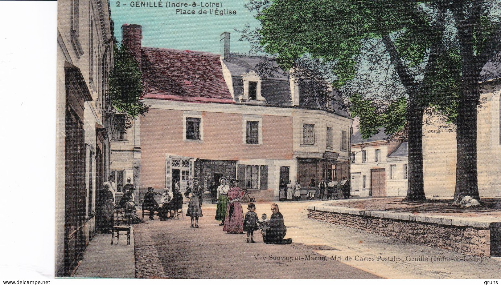 Genillé Place De L'église, Rare - Genillé