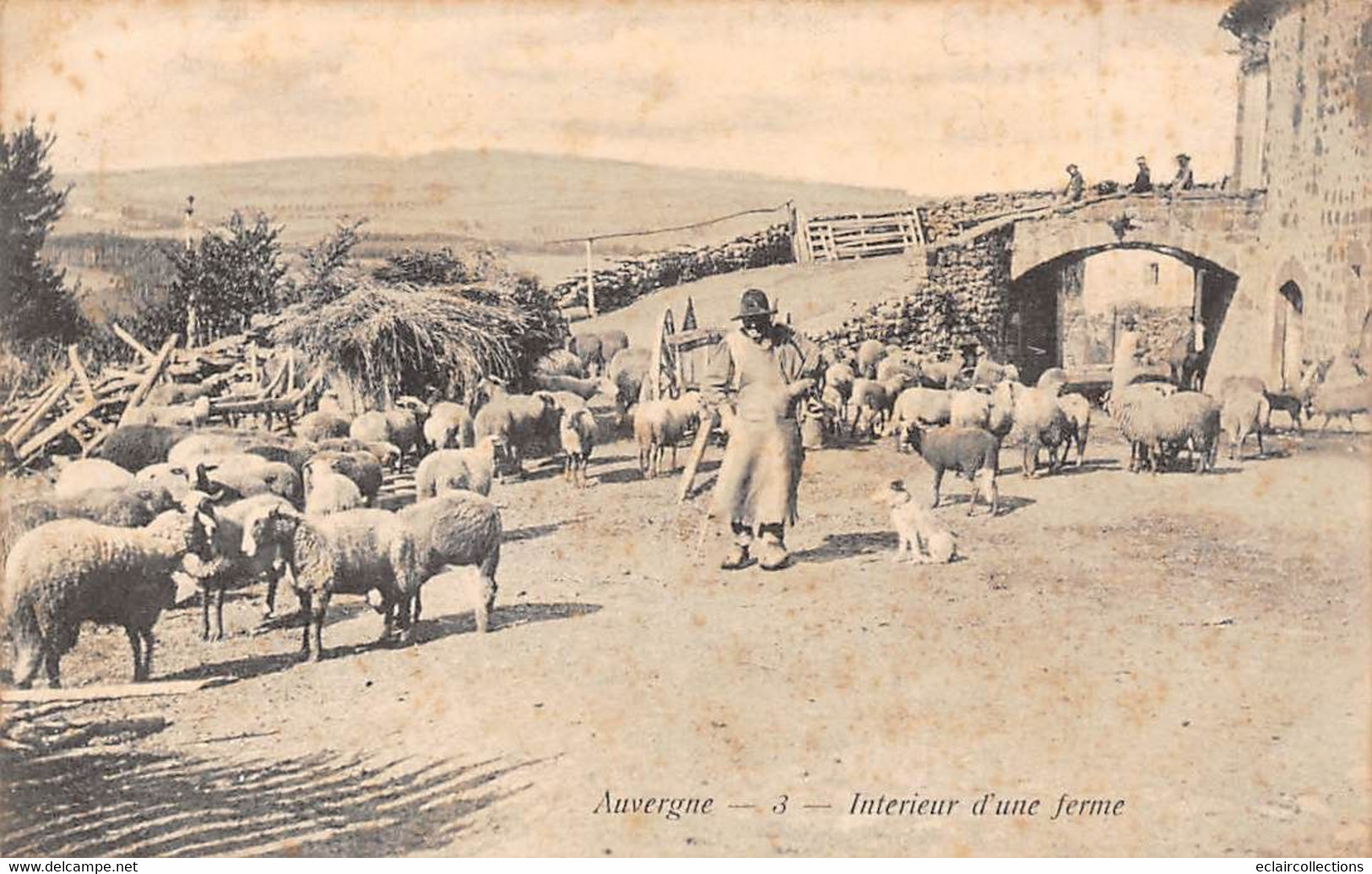 Divers Auvergne        63          Intérieur D'une Ferme       N° 3    (voir Scan) - Auvergne Types D'Auvergne