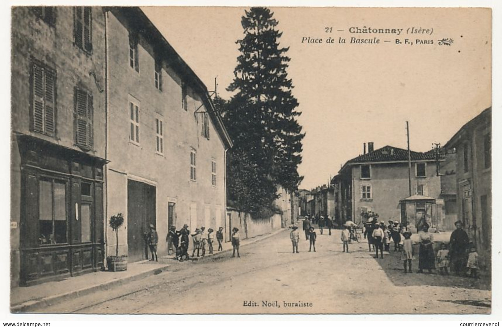 CPA - CHATONNAY (Isère) - Place De La Bascule - Châtonnay