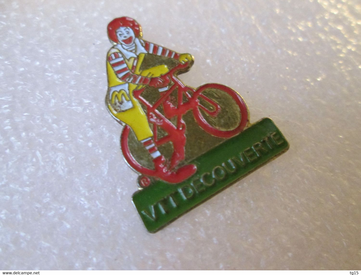 PIN'S    McDONALD'S   VTT  DECOUVERTE - McDonald's