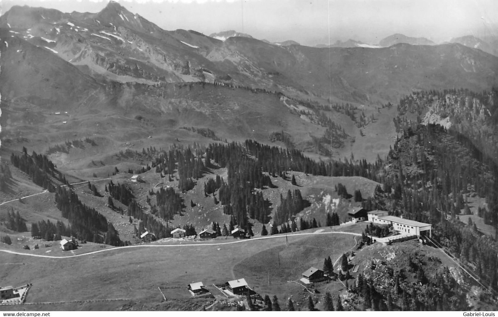 Fliegeraufnahme Bahnrestaurant Klewenalp Ob Beckenried - Beckenried