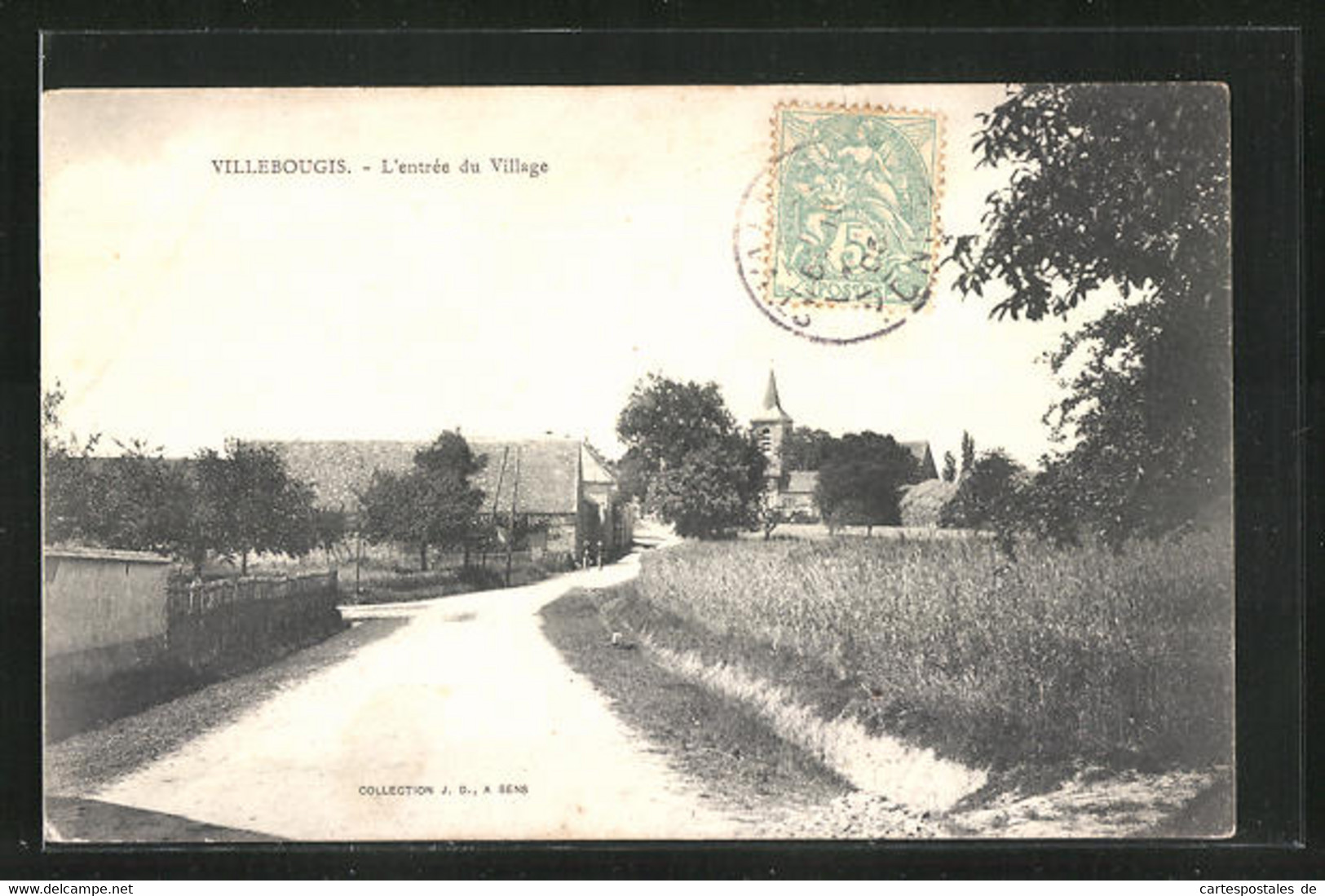 CPA Villebougis, L`Entrée Du Village - Villebougis