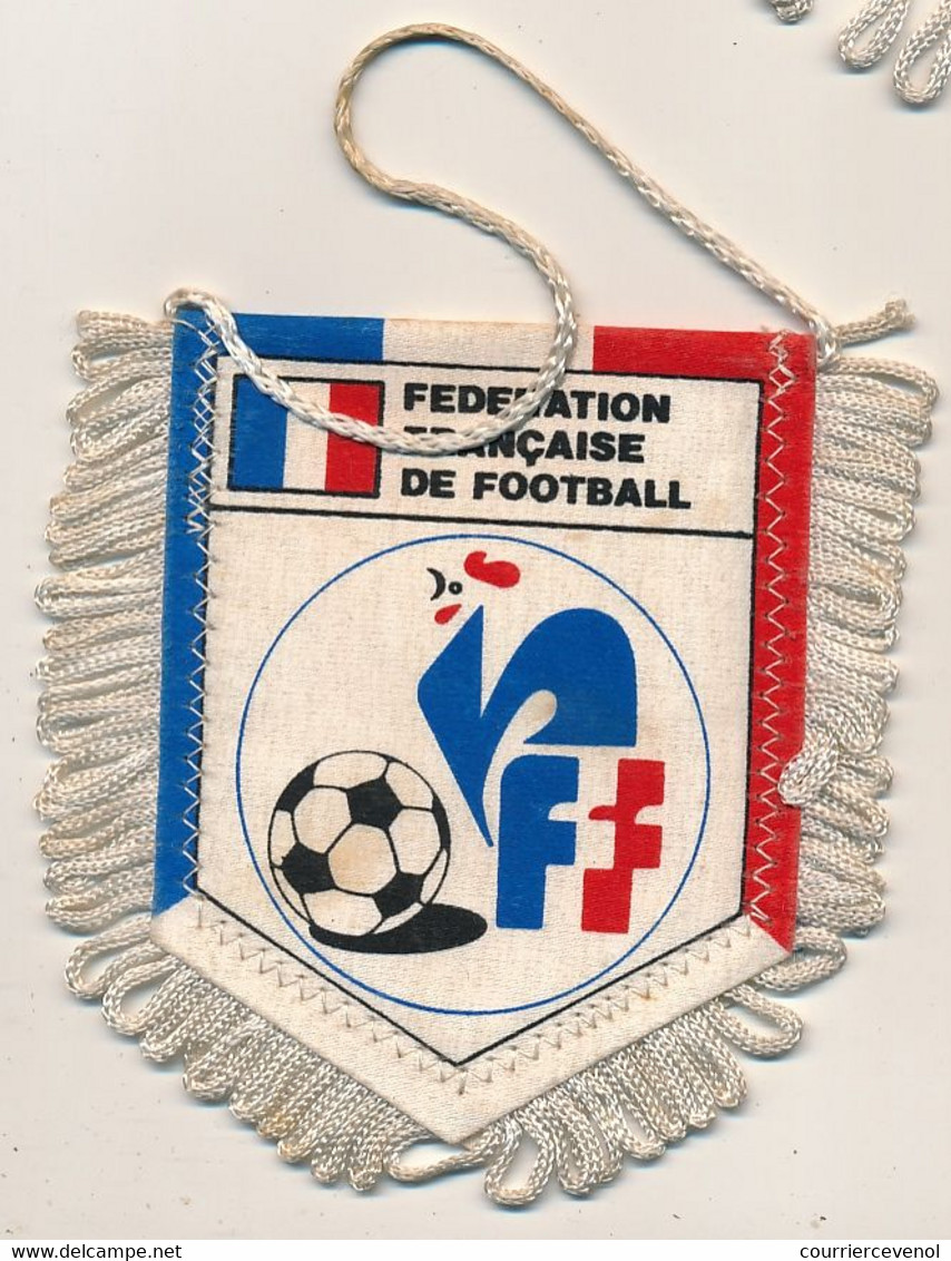 Football - FANION SPORTIF - FEDERATION FRANCAISE DE FOOTBALL - Habillement, Souvenirs & Autres