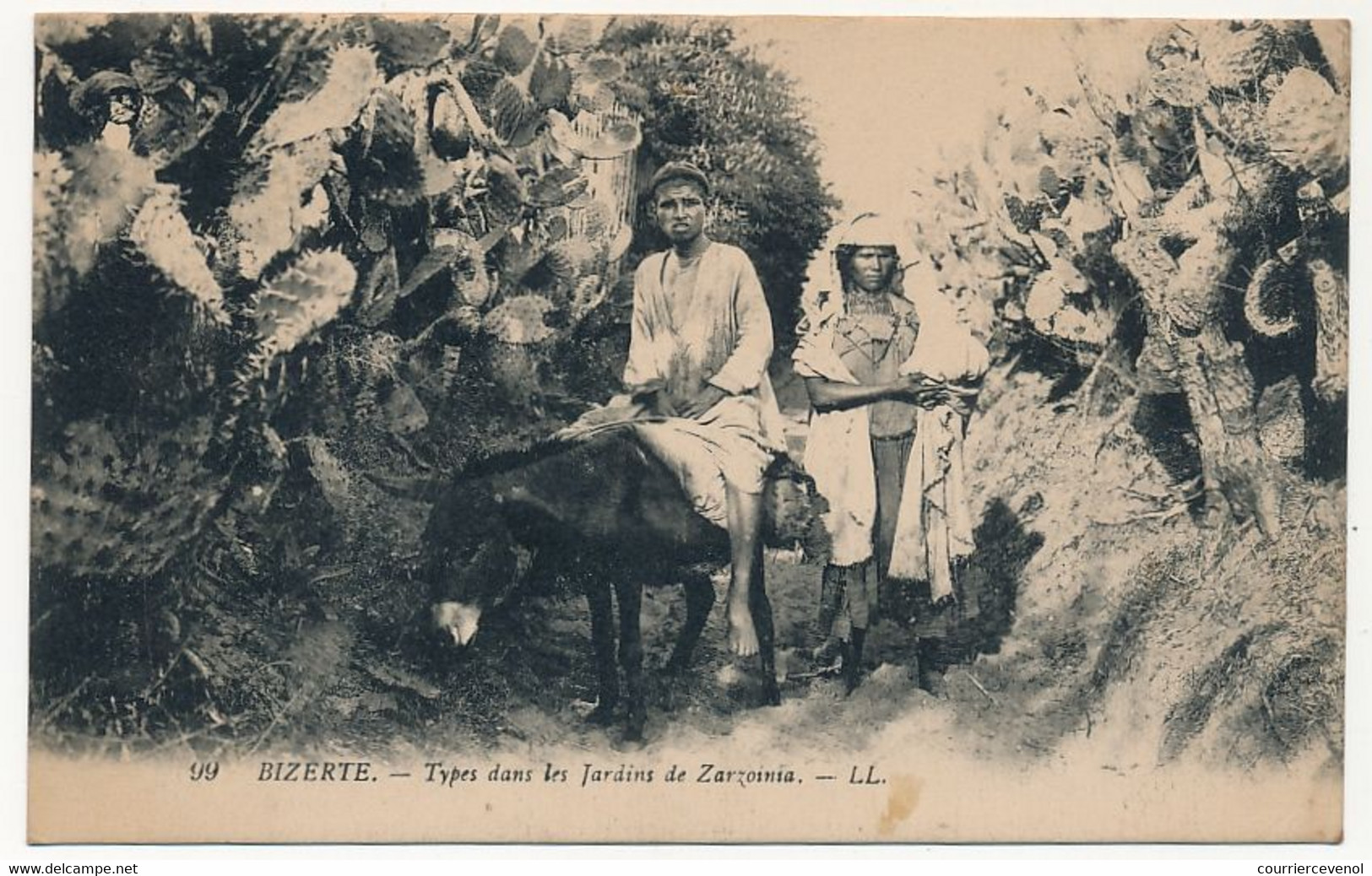 CPA - BIZERTE (Tunisie) - Types Dans Les Jardins De Zarzoinia - Tunesien