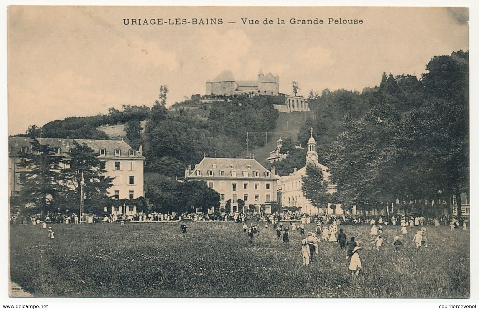 CPA - URIAGE-LES-BAINS (Isère) - Vue De La Grande Pelouse - Uriage