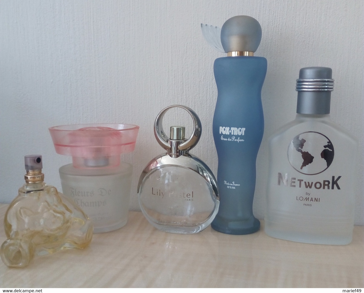 FLACONS EAU DE TOILETTE ORIGINAUX (VIDES) POUR COLLECTION LOT DE 5 DIFFÉRENTS - Flakons (leer)