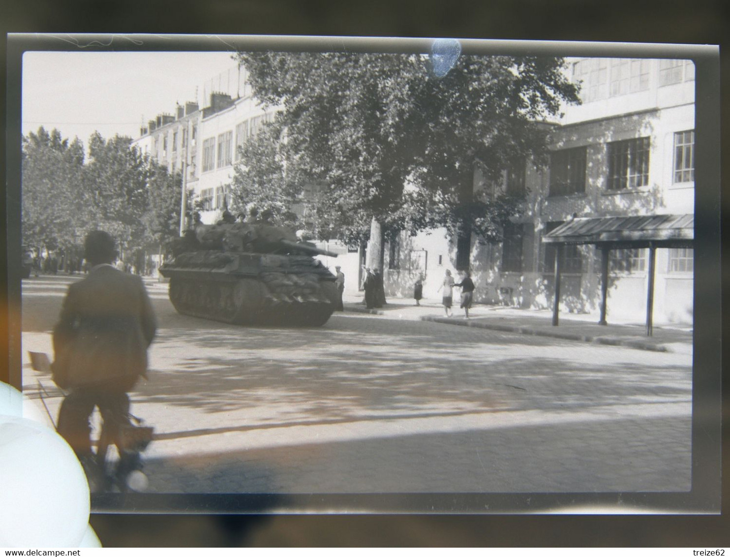 Lot 8 Négatifs Souples Photos Originales Août 1944 LA LIBERATION Lieu à Déterminer - Guerra, Militares