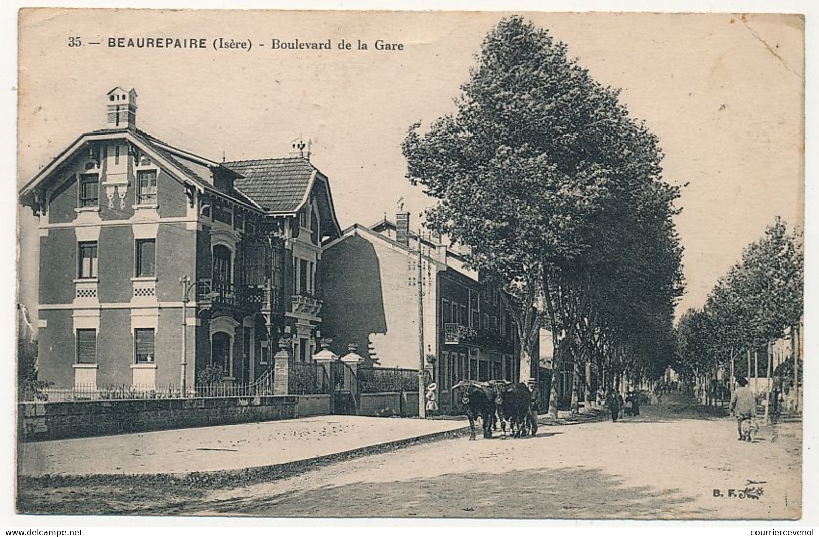 CPA - BEAUREPAIRE (Isère) - Boulevard De La Gare - Beaurepaire