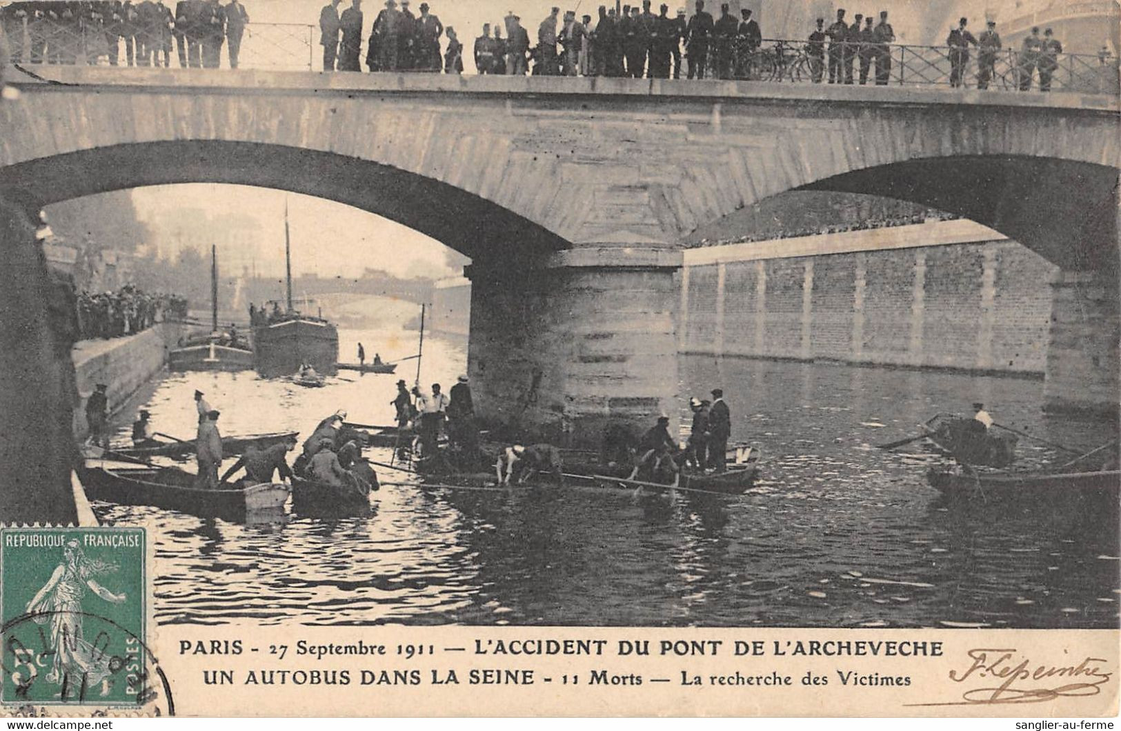 CPA 75 PARIS 25 SEPTEMBRE 1911 ACCIDENT DU PONT DE L'ARCHEVECHE UN AUTOBUS DANS LA SEINE - Sonstige & Ohne Zuordnung