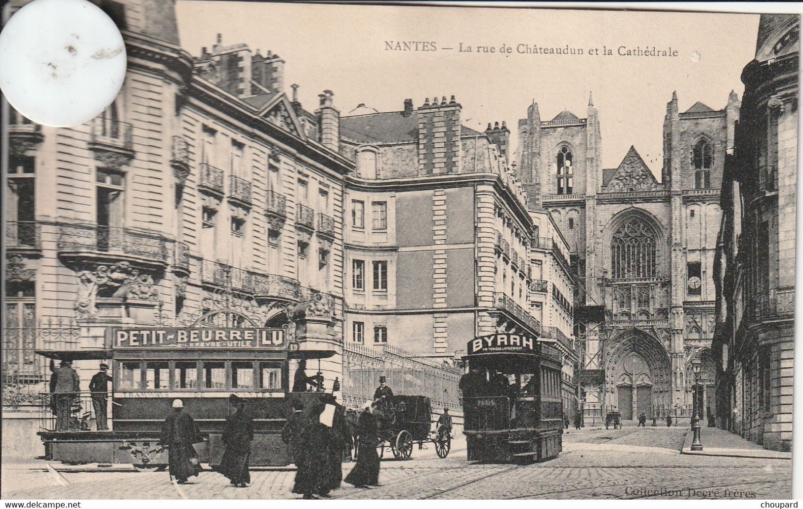 44 - Très Belle Carte Postale Ancienne De   Nantes  La Rue De Chateaudun Et La Cathédrale - Nantes