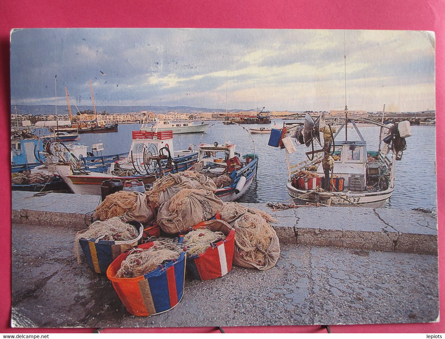 Chypre - Cyprus - Port - Bateaux Et Filets De Pêche - Jolis Timbres - R/verso - Chypre