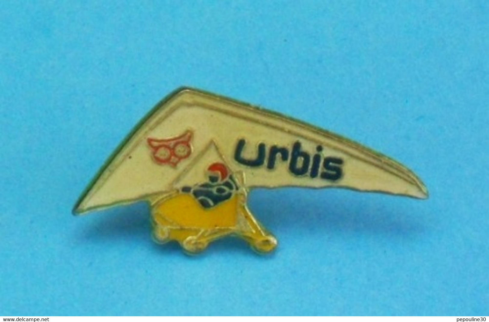 1 PIN'S //   ** ULM / PENDULAIRE / URBIS ** - Avions