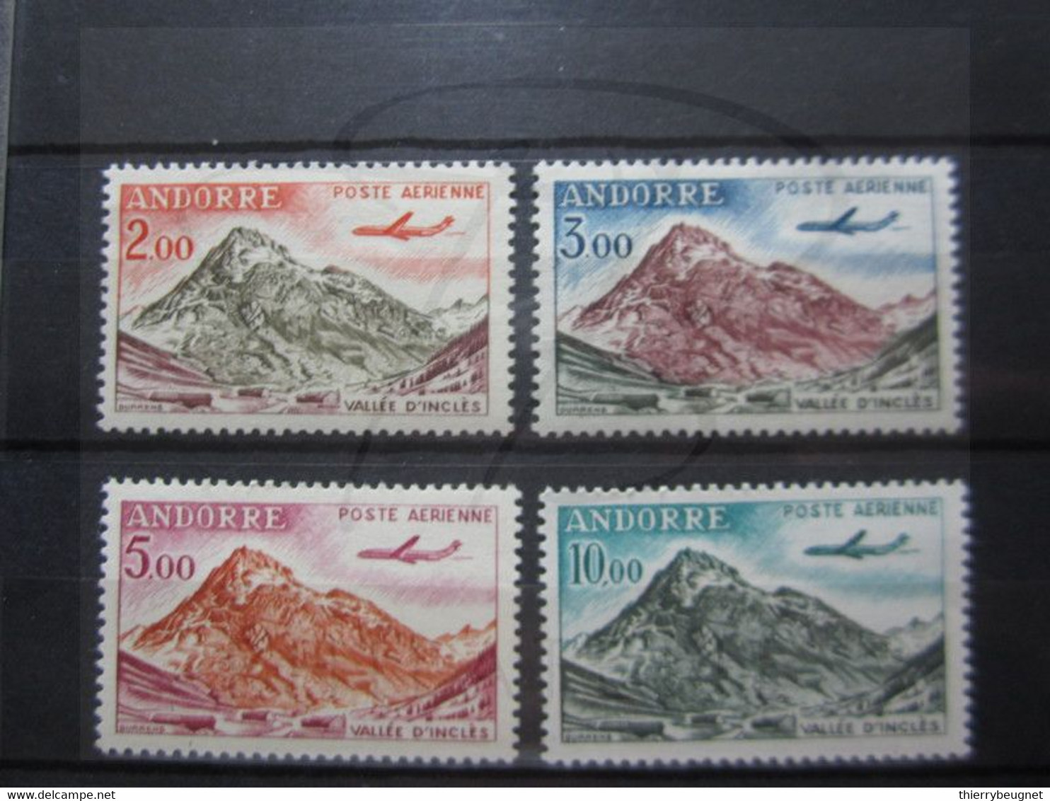 VEND BEAUX TIMBRES DE POSTE AERIENNE D ' ANDORRE FRANCAIS N° 5 - 8 , XX !!! (c) - Luchtpost