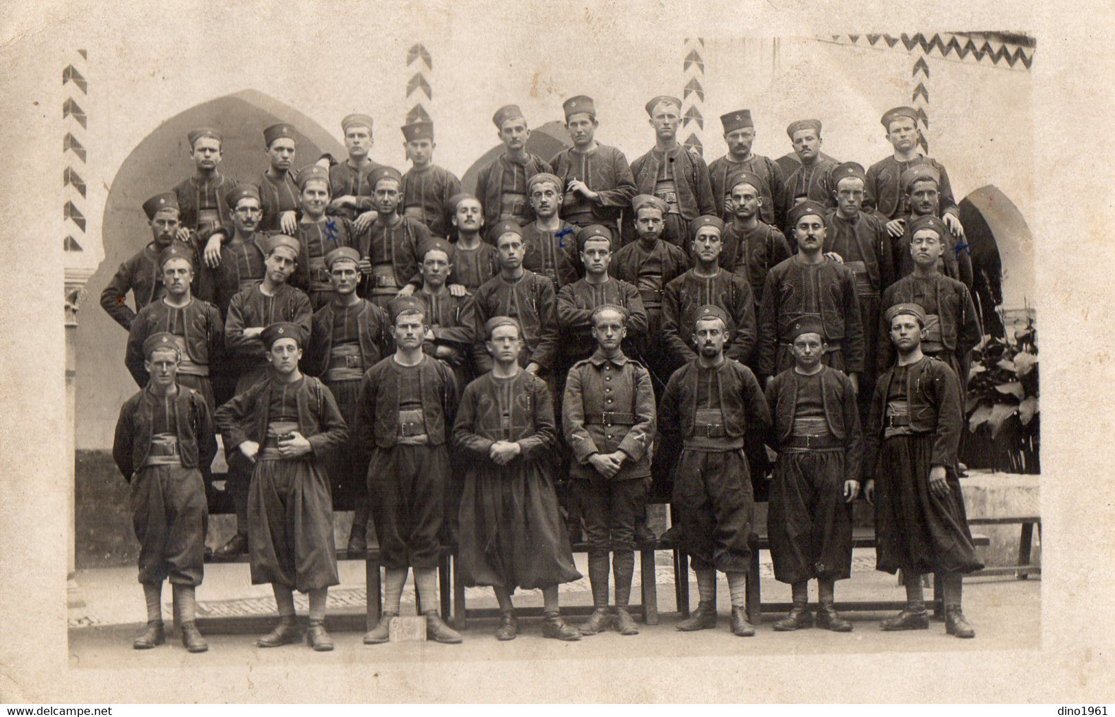 CPA 3171 - MILITARIA - Carte Photo Militaire - Un Groupe De Zouaves - Personnages