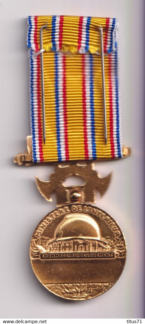 Médaille D'Honneur Des Pompiers - 35 Ans - Firemen
