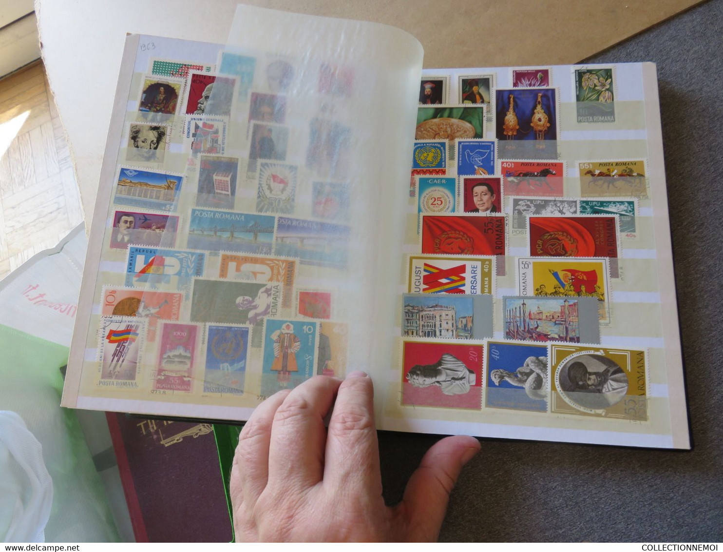 VRAC de timbres du monde ,, des jours de tri ,STRICTEMENT IMPOSSIBLE DE TOUT PHOTOGRAPHIER