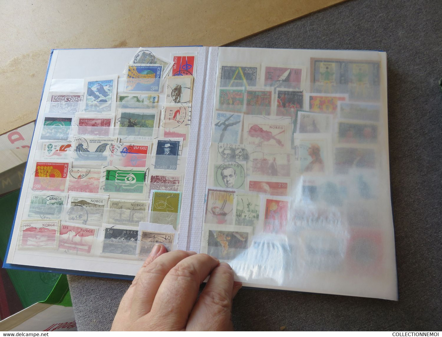 VRAC de timbres du monde ,, des jours de tri ,STRICTEMENT IMPOSSIBLE DE TOUT PHOTOGRAPHIER