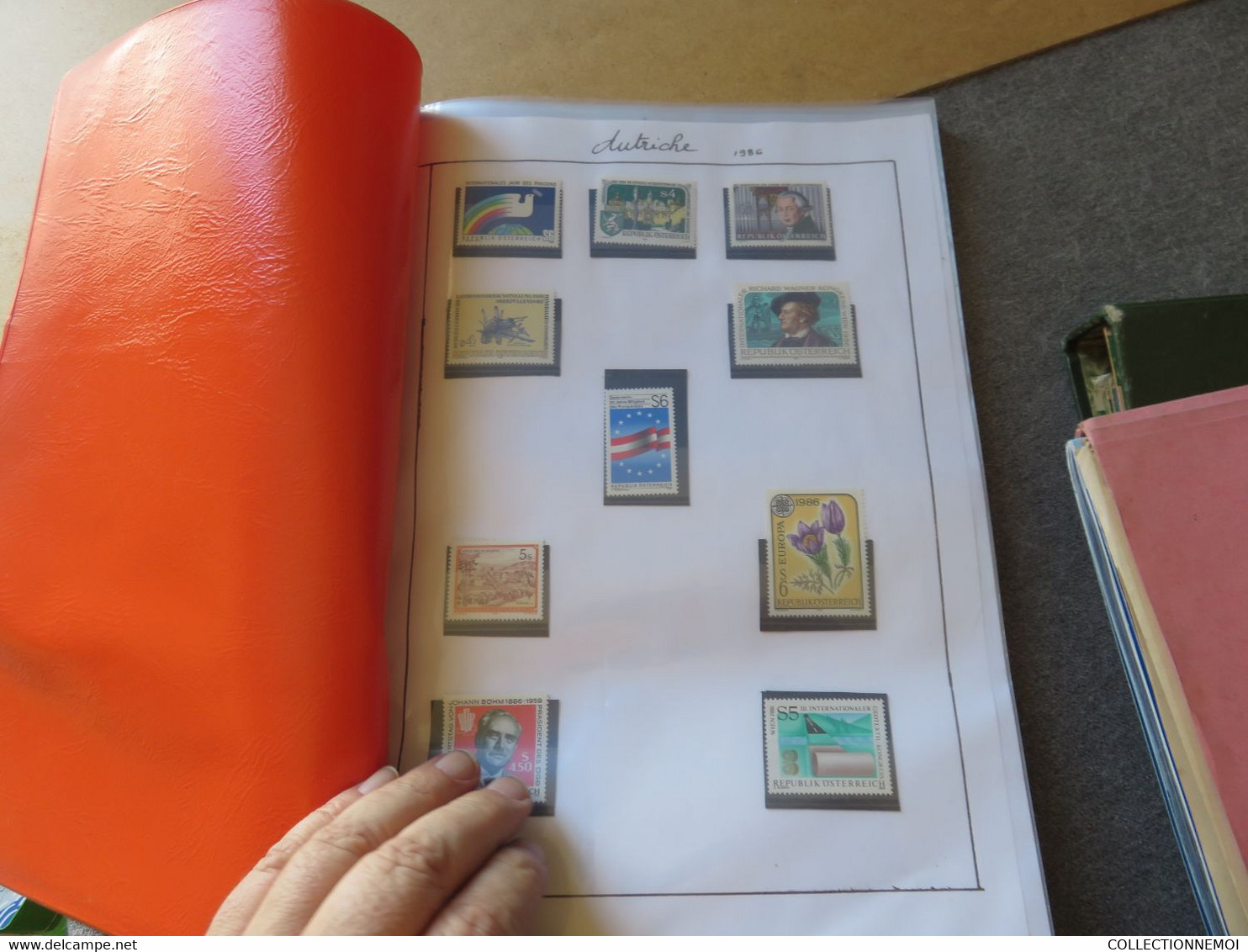 VRAC de timbres du monde ,, des jours de tri ,STRICTEMENT IMPOSSIBLE DE TOUT PHOTOGRAPHIER